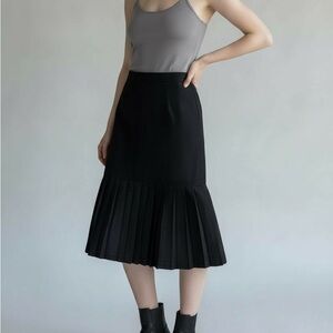 Black Pleated Midi Skirt M High Waist Modest Chic Office Academia Whimsigoth